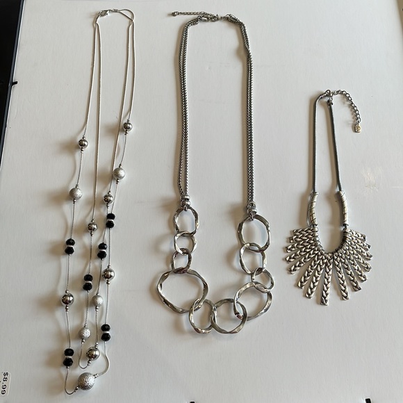 ❌SOLD❌EUC- Bundle of 3 necklaces all silver tone costume designs - Picture 2 of 9